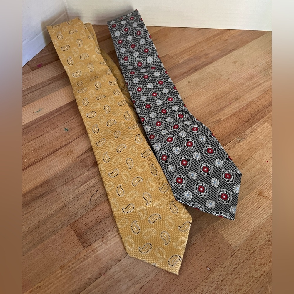 Enro yellow and grey set of silk neckties